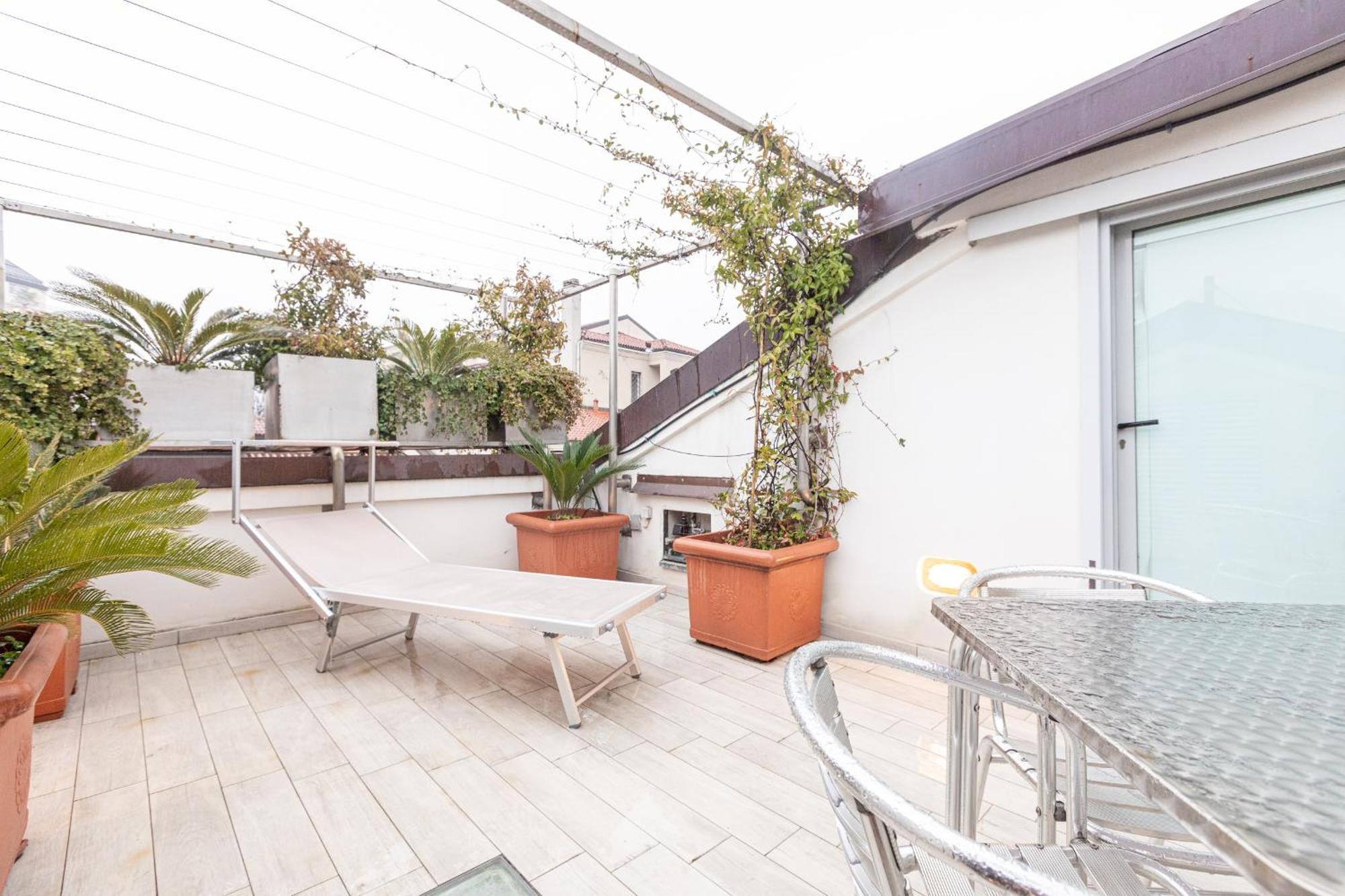 Monte Napoleone Split-Level Terrace Apartment - Top Collection Milano Exteriör bild